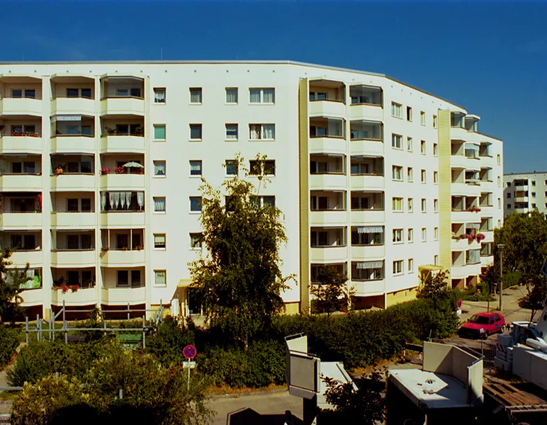 1-Zimmer mit Balkon — photo 1